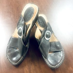 Born Black Leather Wedge Sandals Size 9M